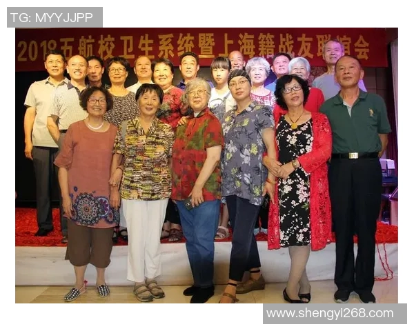 足球明星之间的友谊与竞争关系图解揭示他们场内外的深厚情谊与默契配合